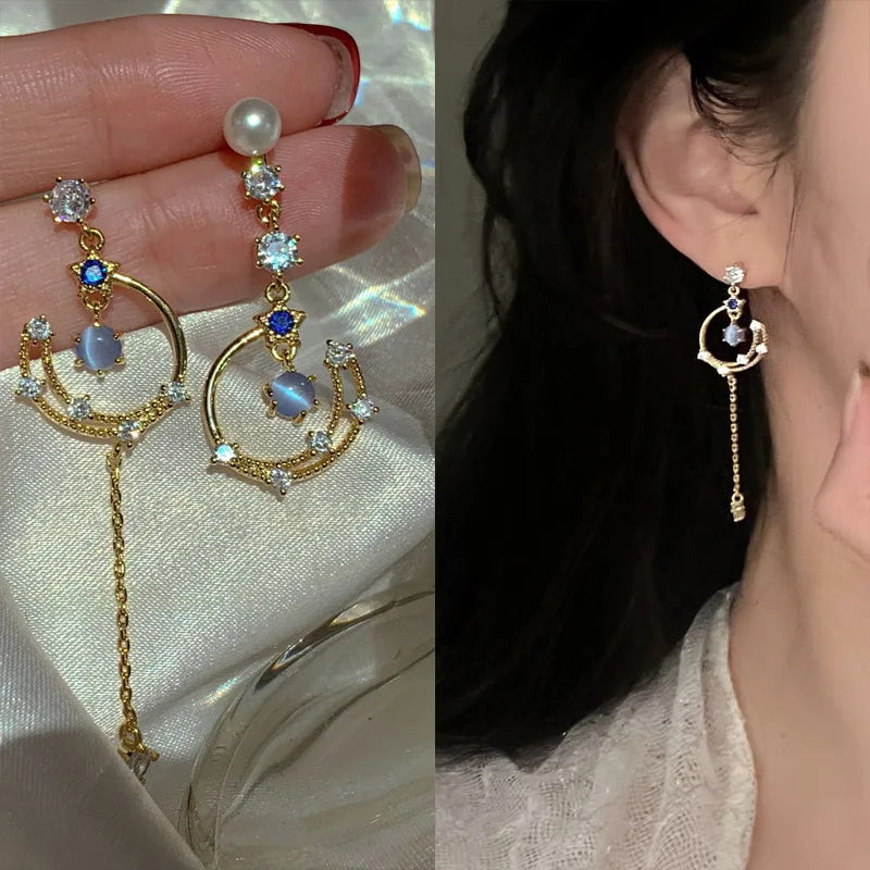 Boucles d'Oreilles Tendances Asymétriques Étoile Lune Scintillante avec Pendentif Tassel Pour Les Femmes