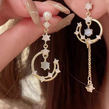 Boucles d'Oreilles Tendances Asymétriques Étoile Lune Scintillante avec Pendentif Tassel Pour Les Femmes